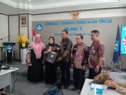 UIN Bukittinggi Terima SK Izin Pembukaan Prodi Magister BK dari LLDIKTI X