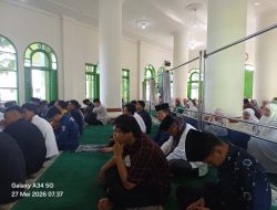 Civitas akademika UIN Bukittinggi Bersama Masyarakat Sholat Idul Adha 1447 di Kampus